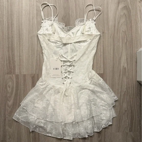 Outcast Dylan mini lace dress - Picture 4 of 5